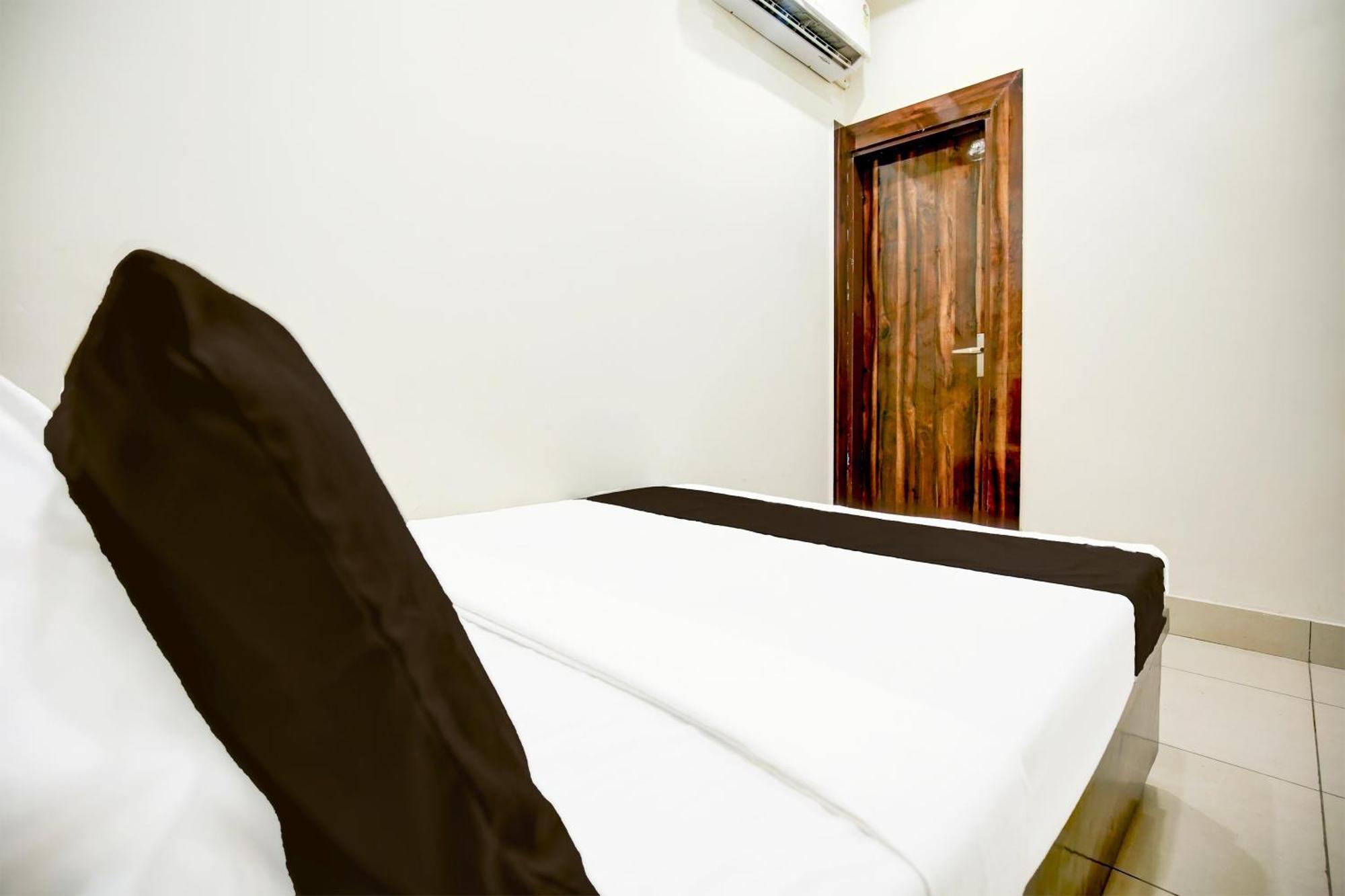Hotel O A Kurukshetra Exteriér fotografie
